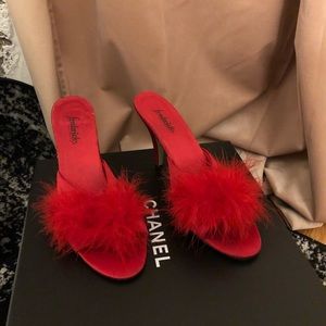 Sexy lil kitten heel slippers. Vintage ♥️